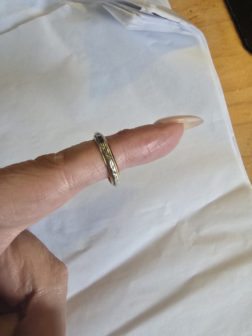 Elegant Two-Tone Floral Band Ring - 14k Gold and White Gold